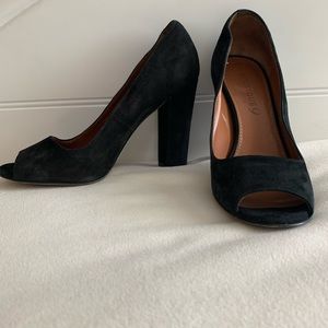 Boutique nine block heels